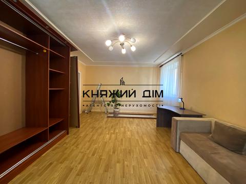 квартира за адресою Нижньоюрківська вул., 4