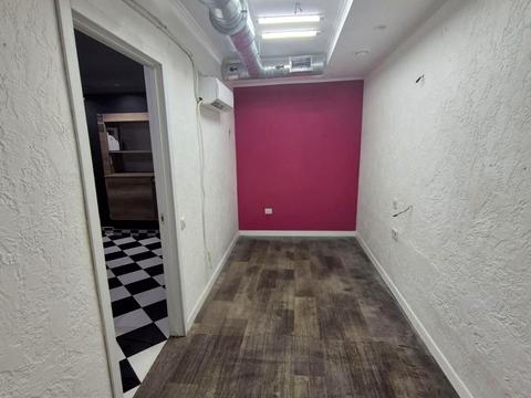 комерційна за адресою Варязький пров., 4-Б