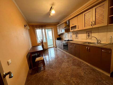 квартира за адресою Наукова вул., 2