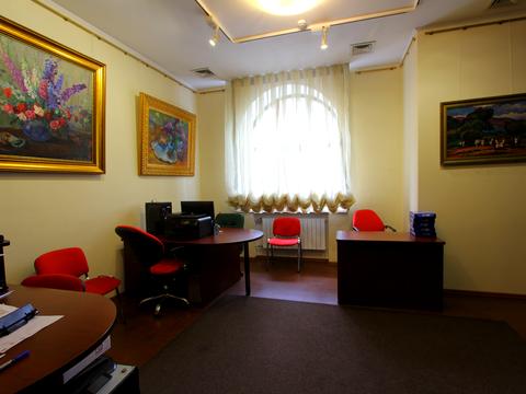 комерційна за адресою Кудрявська вул., 8-А