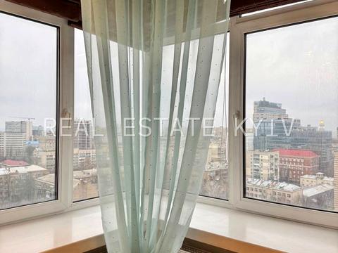 квартира за адресою Панаса Мирного вул., 28-А