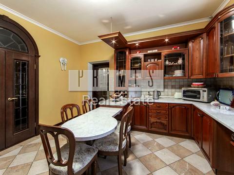 будинок за адресою Молодіжна вул. (леніна)