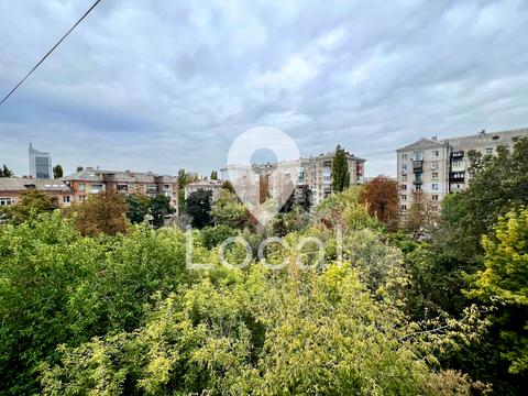 квартира за адресою Шовкуненка вул., 4