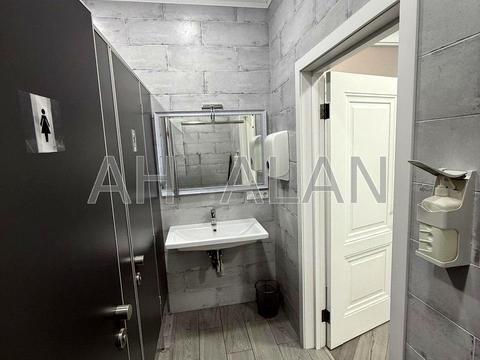 коммерческая по адресу Павла Тычины просп., 18-Б