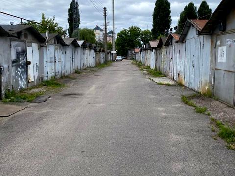 паркоместо по адресу Велика Кільцева дорога ул., 12а