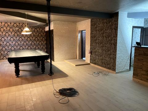 комерційна за адресою Західна вул., 10