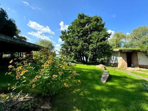 будинок за адресою Центральна