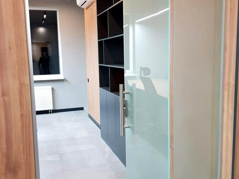 комерційна за адресою Саксаганського вул., 37-К