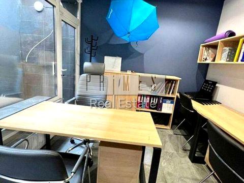 коммерческая по адресу Днепровская набережная ул., 18