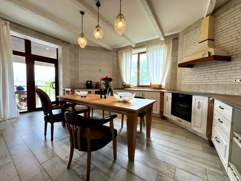 будинок за адресою Дніпрова, 31Б