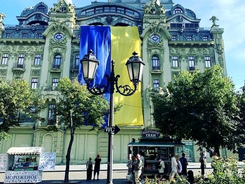 коммерческая по адресу Бунина ул. (Буніна), 38