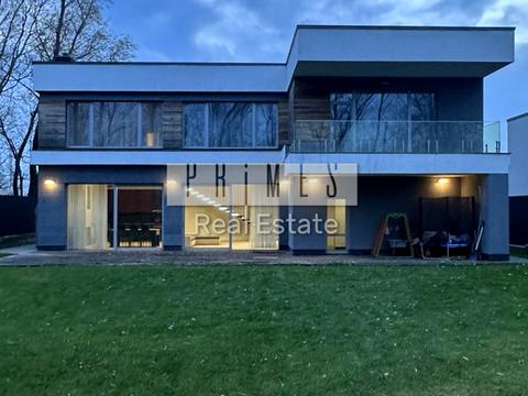 дом по адресу Київська вул.