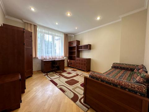 квартира за адресою Академіка Андрія Сахарова вул., 14