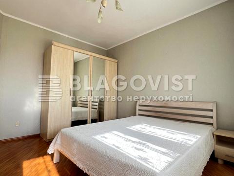 квартира за адресою Академіка Булаховського вул., 5-Г