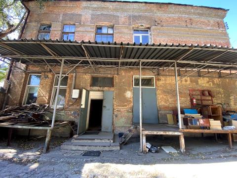 комерційна за адресою Петра Олійника вул. (Валентина Ларіонова), 48