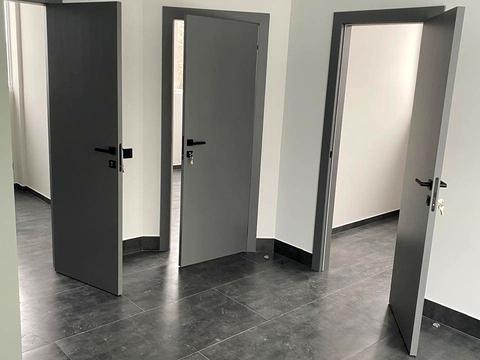 комерційна за адресою Університетська вул., 29