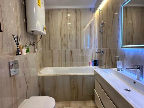 квартира за адресою Адмирала Азарова, 6Б