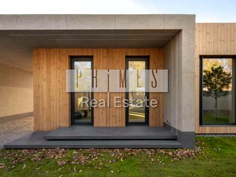 будинок за адресою с. Плюти, Малишка