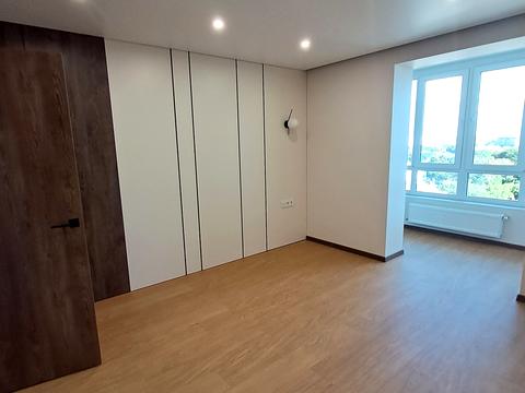 квартира за адресою Домбровського вул., 3