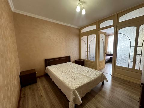 квартира за адресою Ревуцького вул., 9
