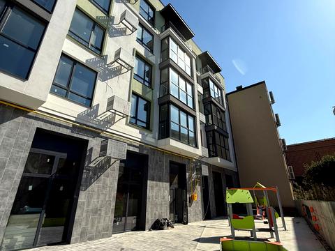 комерційна за адресою Щирецька вул., 55