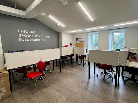 комерційна за адресою Ризька вул., 15