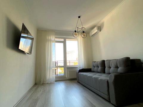 квартира за адресою Літературна вул., 8