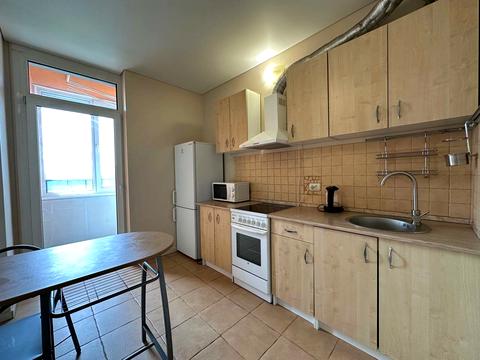 квартира за адресою Богатирська вул., 6-А