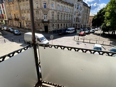 квартира за адресою Святого Теодора пл., 6