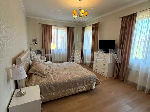 будинок за адресою 136-тя Садова вул.