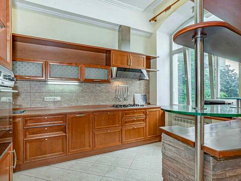 квартира за адресою Михайлівська вул., 19