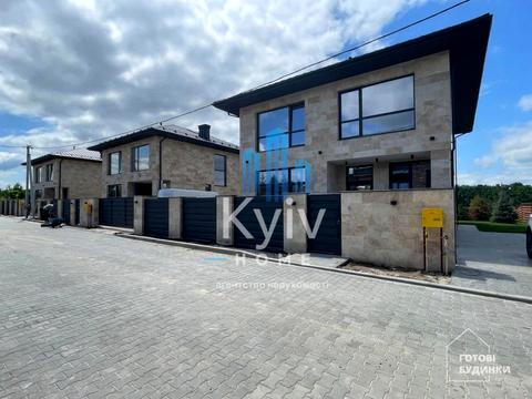 будинок за адресою Квітнева вул.