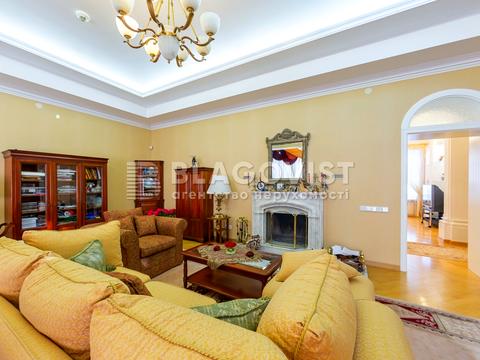 квартира за адресою Софіївська вул., 25