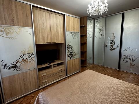 квартира по адресу Ревуцкого ул., 18-А