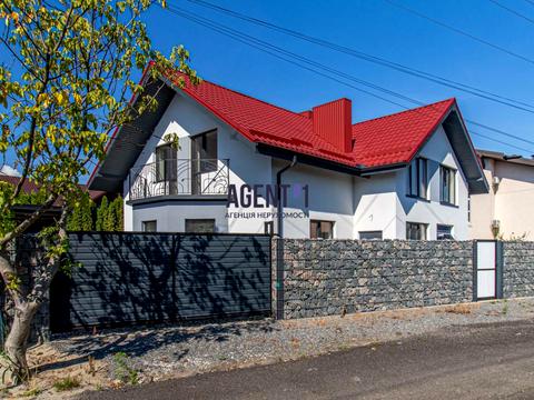 будинок за адресою с. Нові Петрівці, Центральна