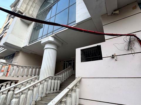 комерційна за адресою віце-адмірала жукова, 17/19