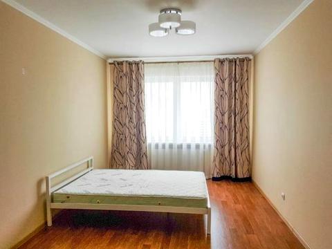 квартира по адресу Софии Русовой ул., 1