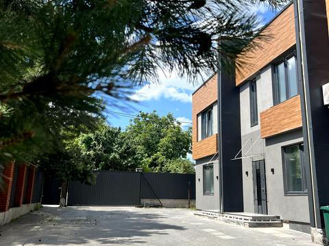 будинок за адресою Олекси Тихого пров., 2 к1