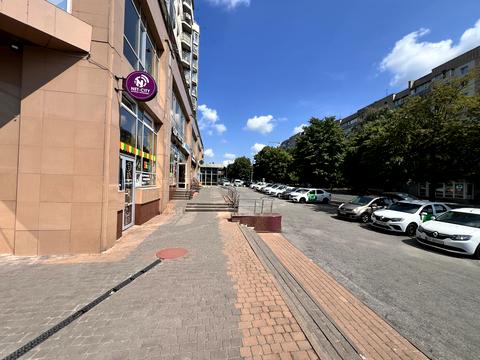 комерційна за адресою Перемоги вул., 53