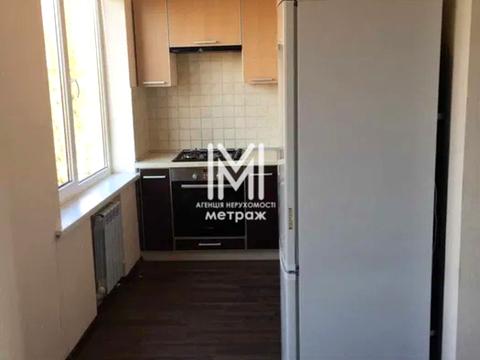 квартира за адресою Космонавтів вул., 5а