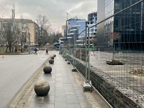 коммерческая по адресу Николая Михновского бульв. (Дружбы Народов), 14