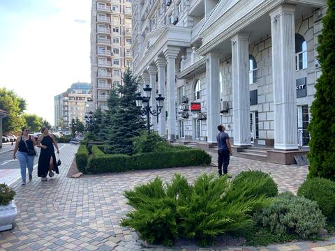 комерційна за адресою Михайла Максимовича вул. (Онуфрія Трутенка), 24