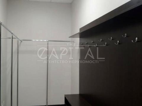 комерційна за адресою Кловський узвіз, 7