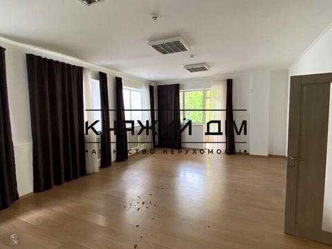 комерційна за адресою Спаська вул., 24/15