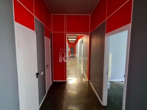 комерційна за адресою Лаврська вул. (Січневого Повстання), 16