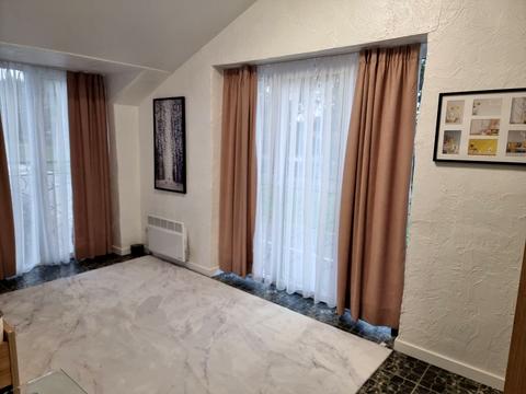 будинок за адресою с. Петропавлівська борщагівка, Зелений гай