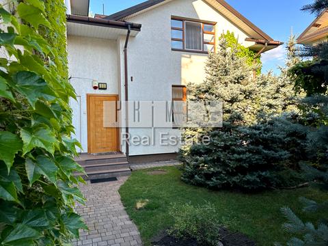 будинок за адресою Центральна вул.