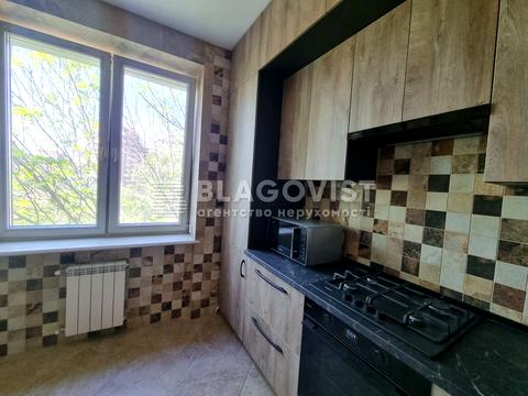 комерційна за адресою Арсенальна вул., 17