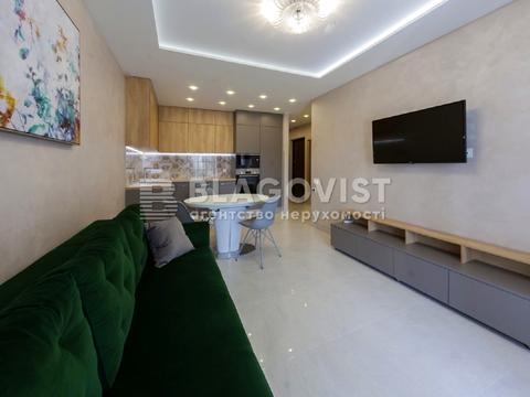 квартира за адресою Джона Маккейна вул. (Івана Кудрі), 7