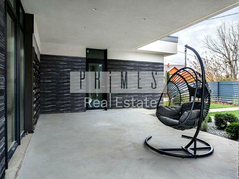 будинок за адресою Довженка вул.